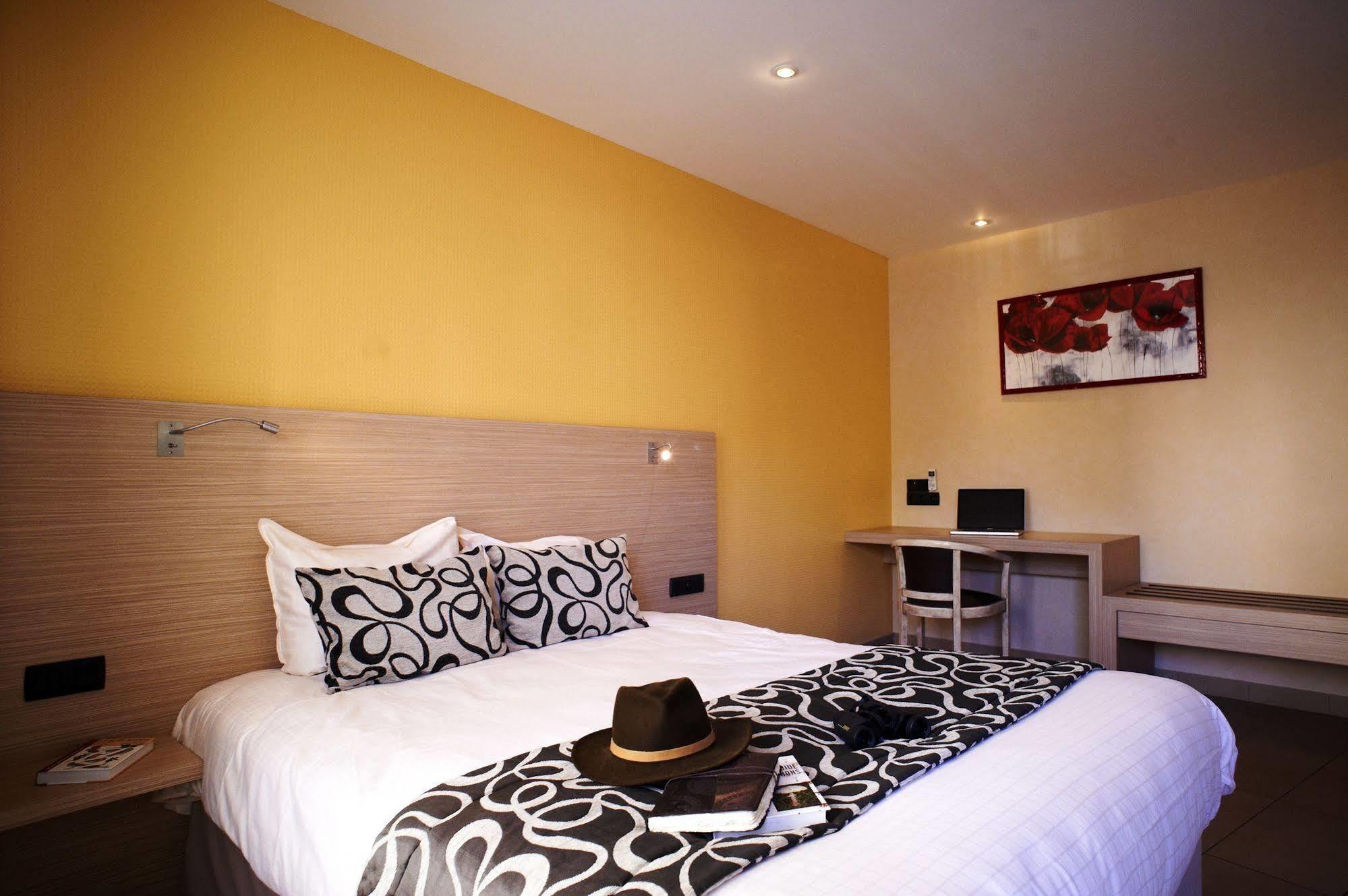 Logis Hotels Le Champalud Restaurant La Citadelle Oree-d'Anjou Εξωτερικό φωτογραφία
